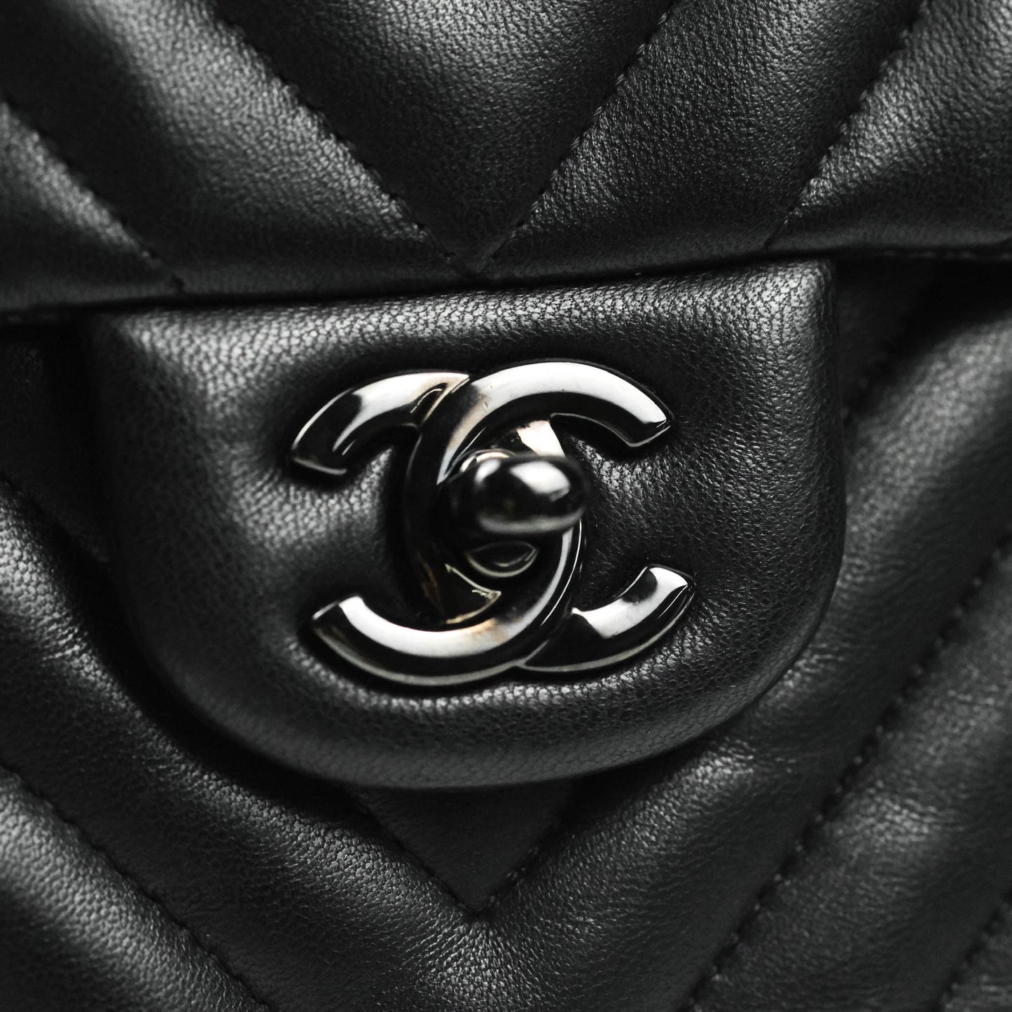 Chanel Classic Chevron M/L Medium Double Flap So Black Lambskin