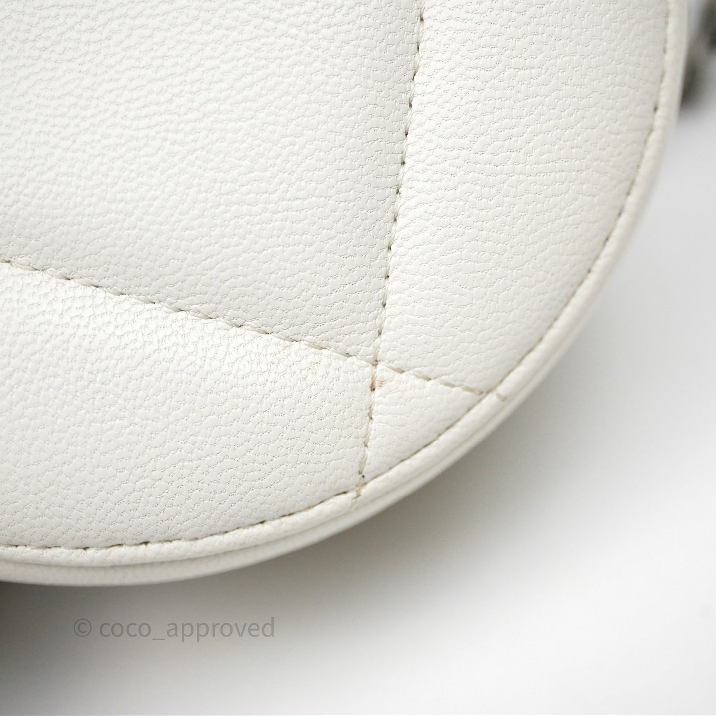 Chanel 19 Round Clutch With Chain White Calfskin Mixed Hardware