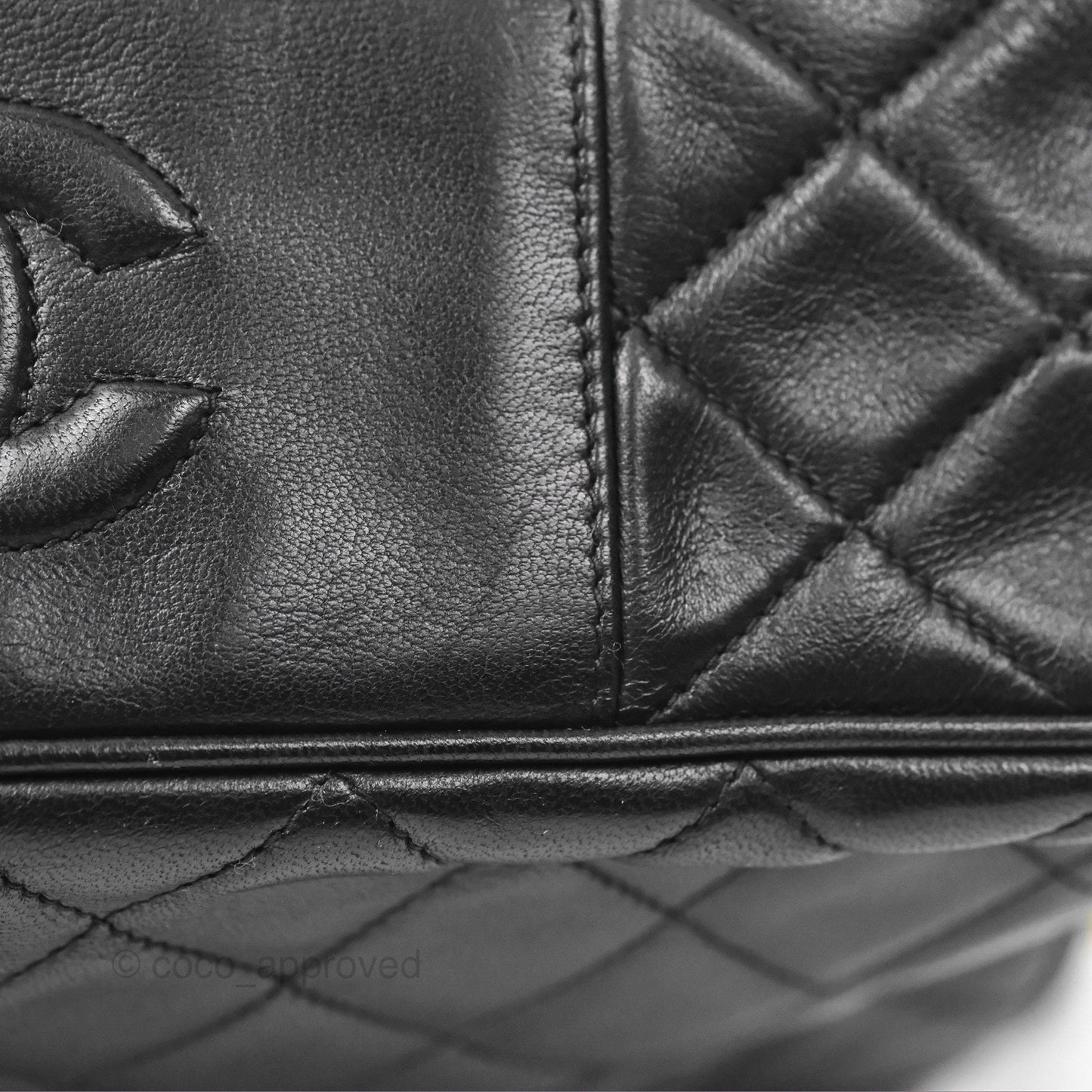 Chanel Vintage Quilted Shoulder Bag Black Lambskin Gold Hardware