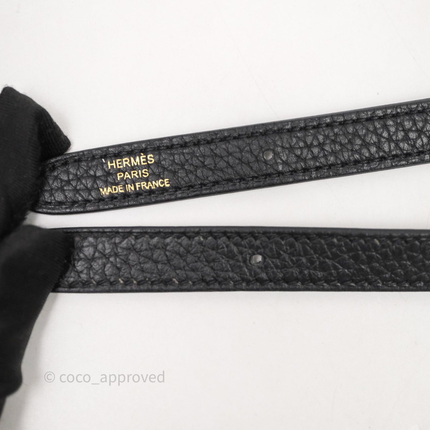Hermès Halzan 25 Taurillon Clemence 89 Noir Gold Hardware