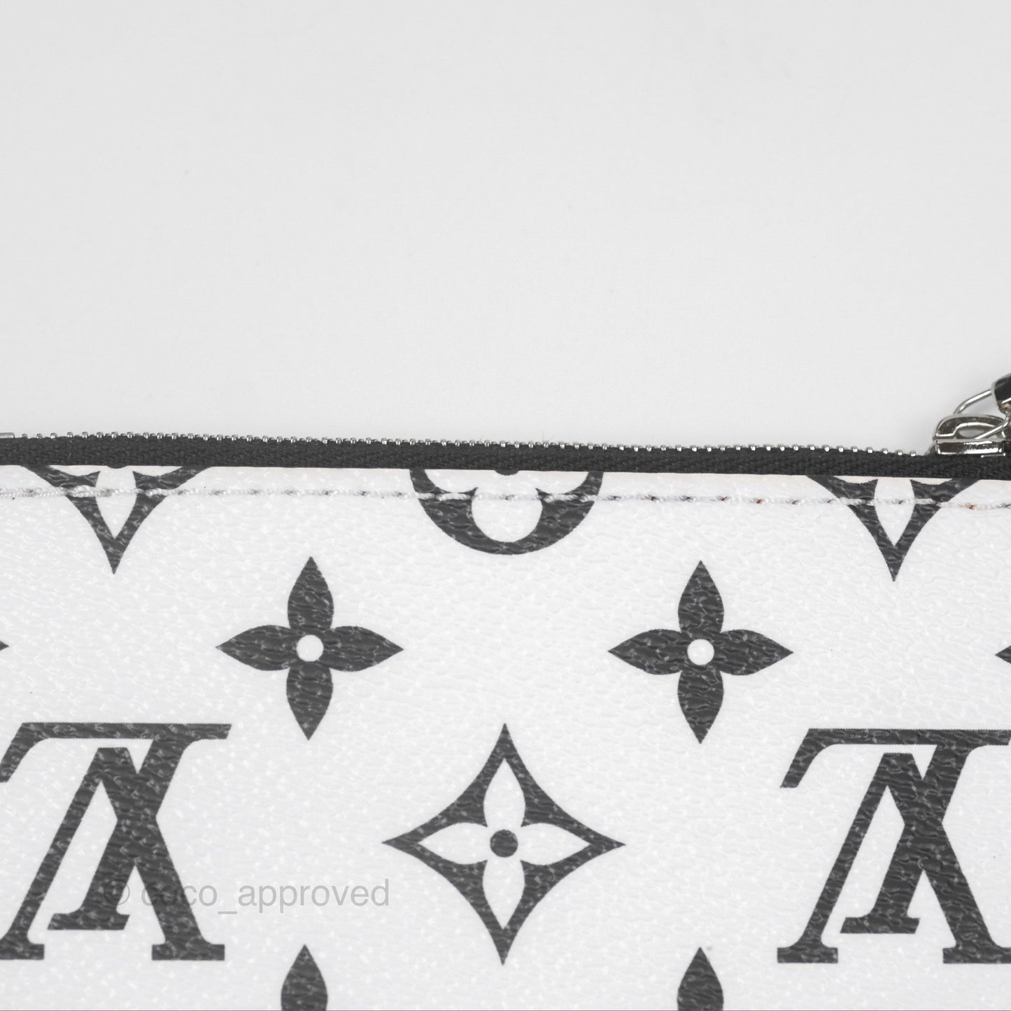 Louis Vuitton Marelle Tote BB Black