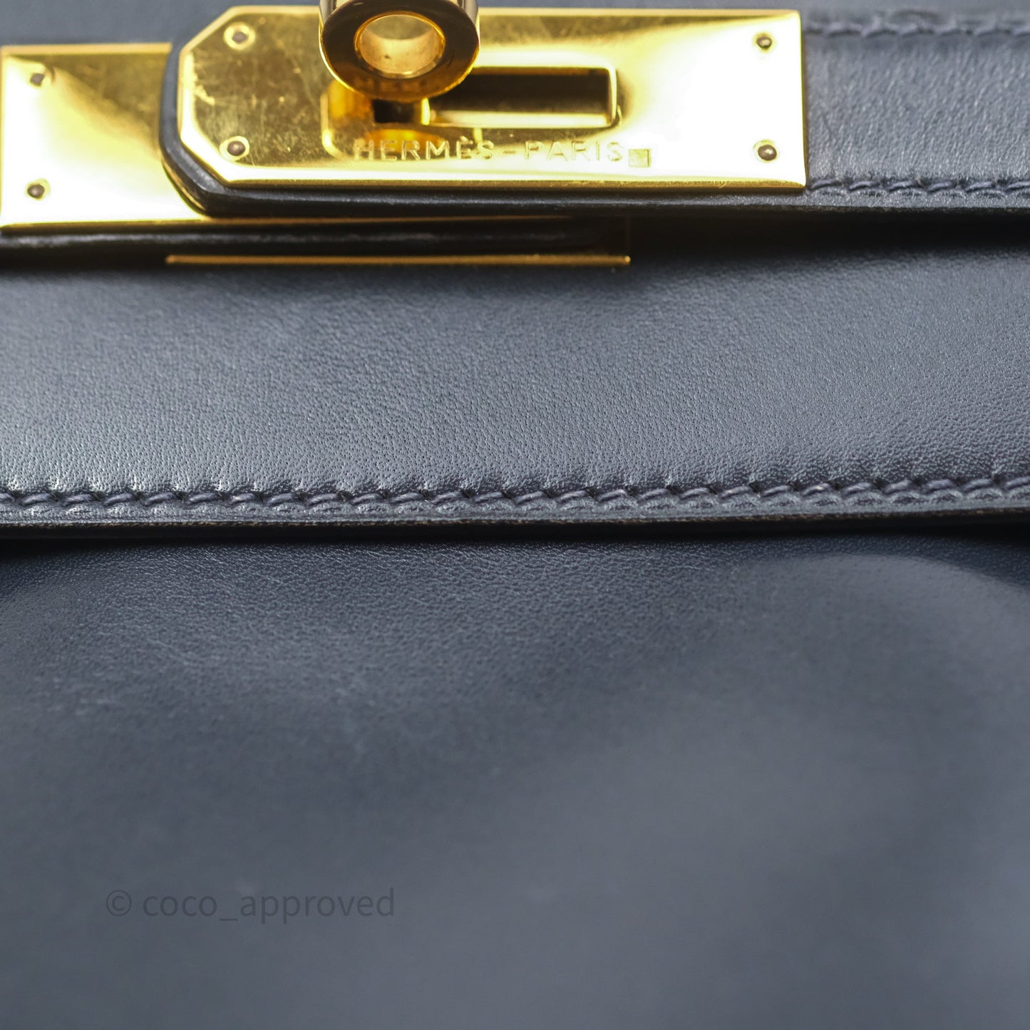 Hermès Vintage Kelly 28 Retourn Navy Box Leather Gold Hardware