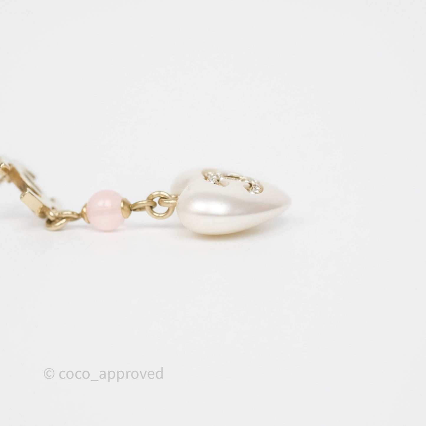 Chanel CC Pink Bead Heart Pearl Crystal CC Drop Earrings Gold Tone 21B