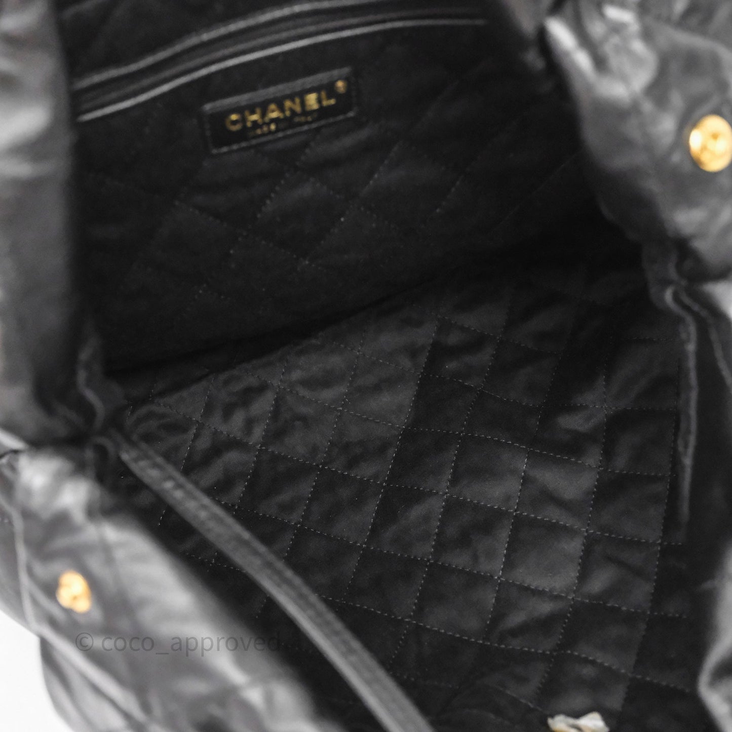Chanel 22 Bag Medium Black Crumpled Calfskin Aged Gold Hardware