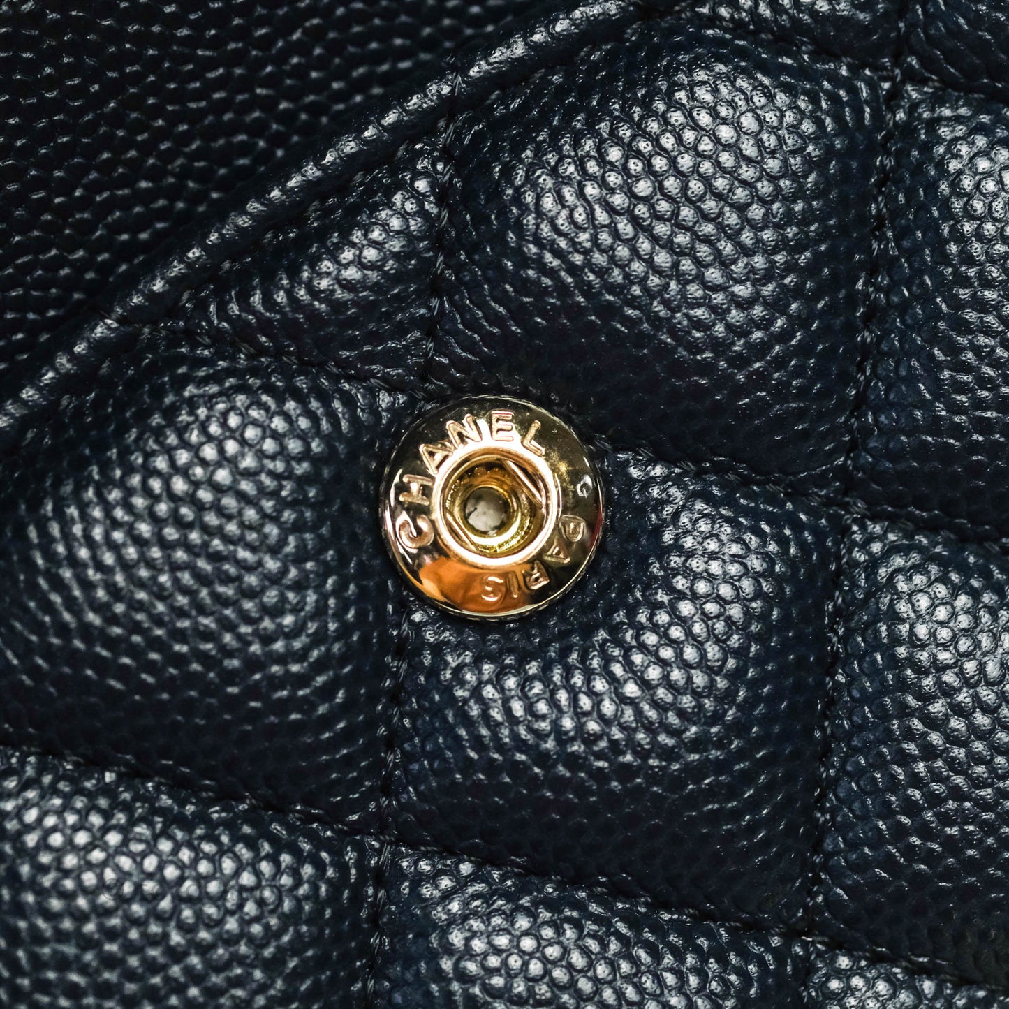 Chanel Quilted M/L Medium Double Flap Navy Caviar Gold Hardware