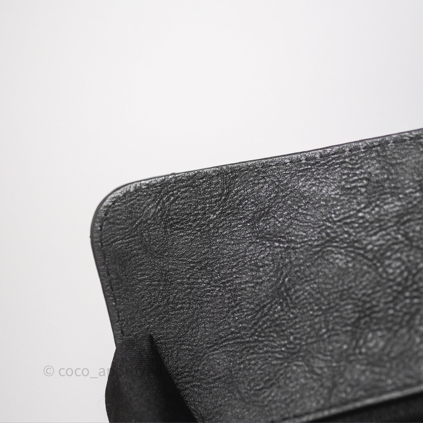 Chanel Classic Quilted M/L Medium Double Flap So Black Calfskin