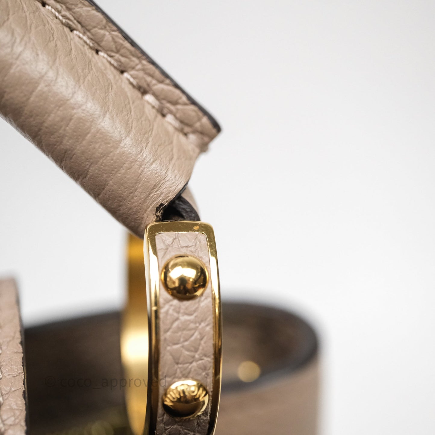 Louis Vuitton Taurillon Capucines BB Galet
