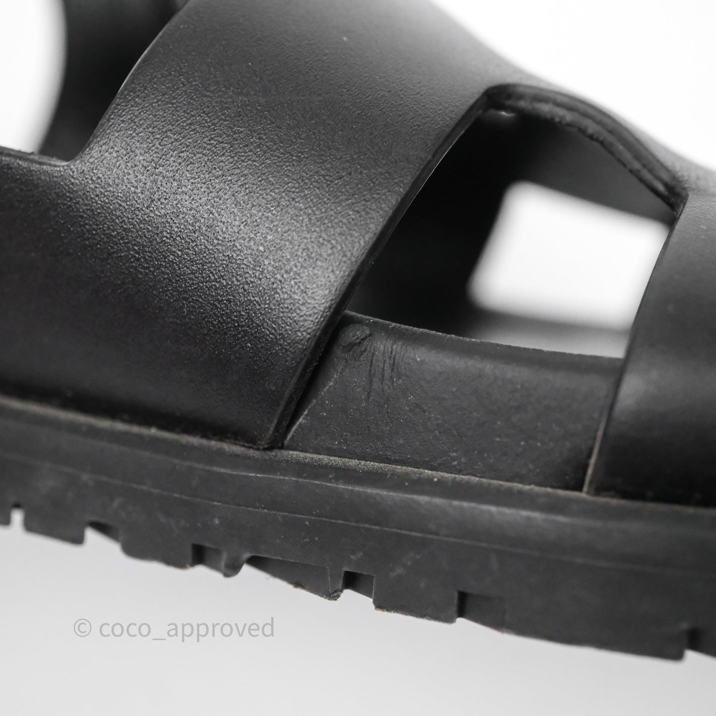 Hermès Chypre Sandal Calfskin Black Size 39
