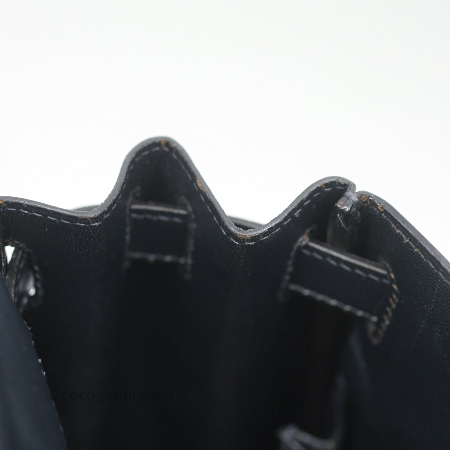 Hermès Vintage Kelly 28 Retourn Navy Box Leather Gold Hardware