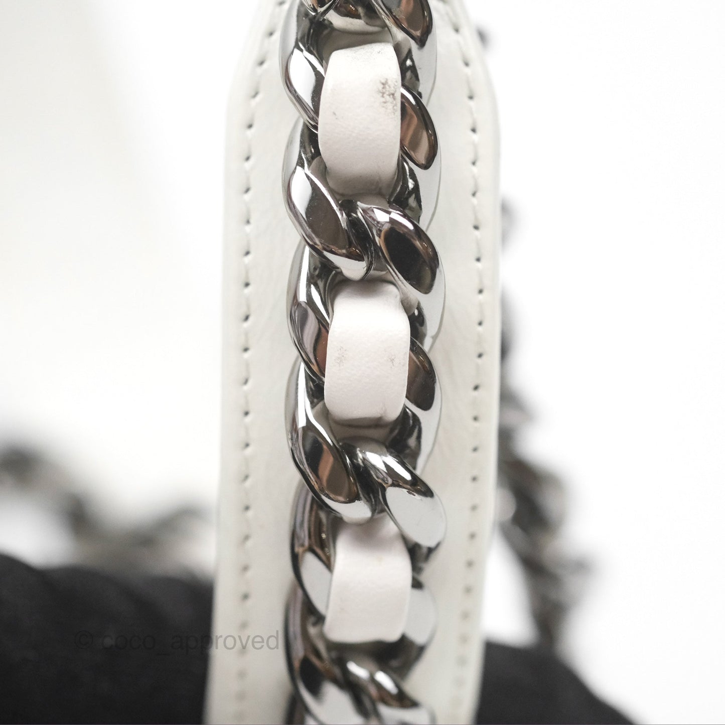 Chanel 19 Round Clutch With Chain White Glazed Calfskin Mixed Hardware