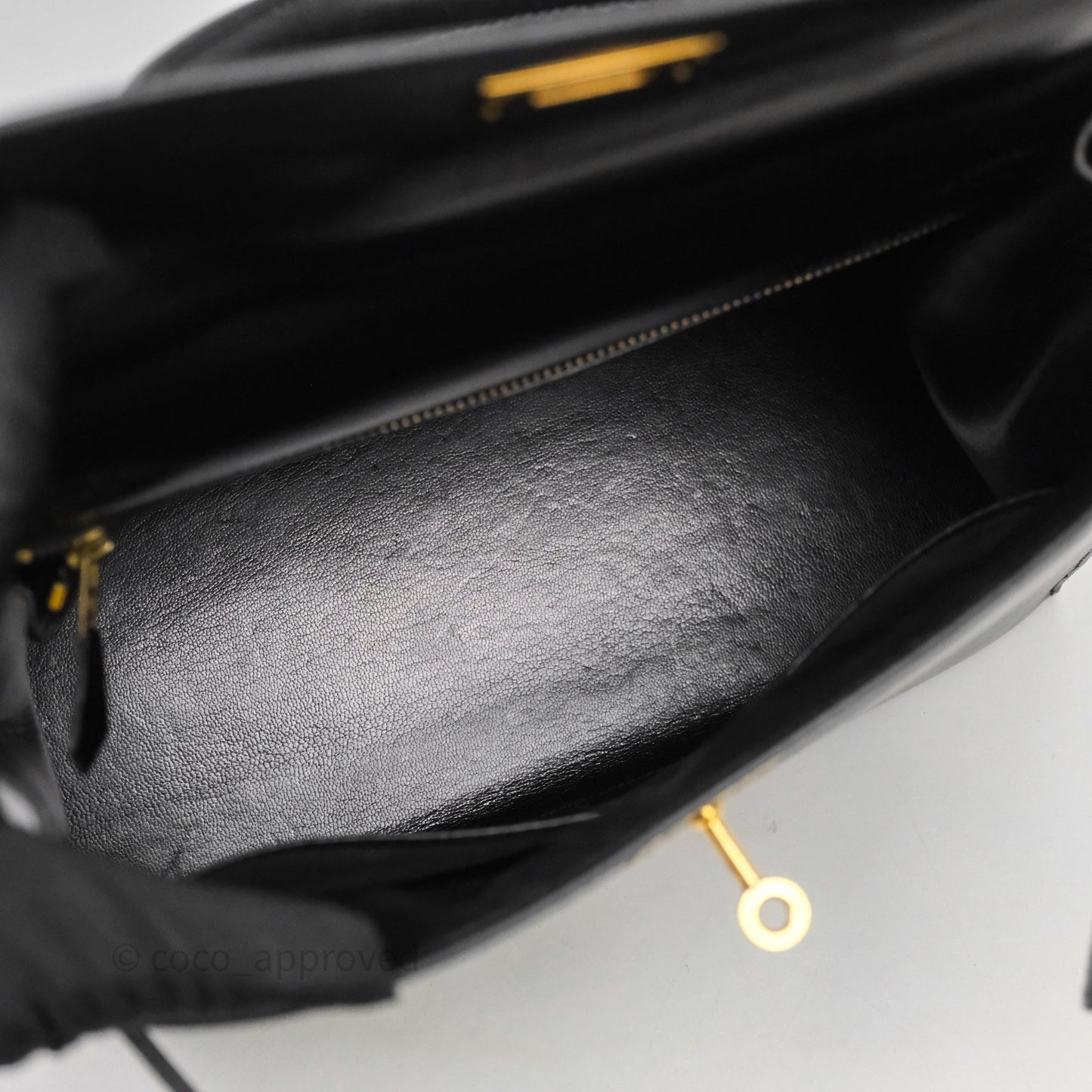 Hermès Vintage Kelly 28 Sellier Black Noir 89 Box Leather Gold Hardware