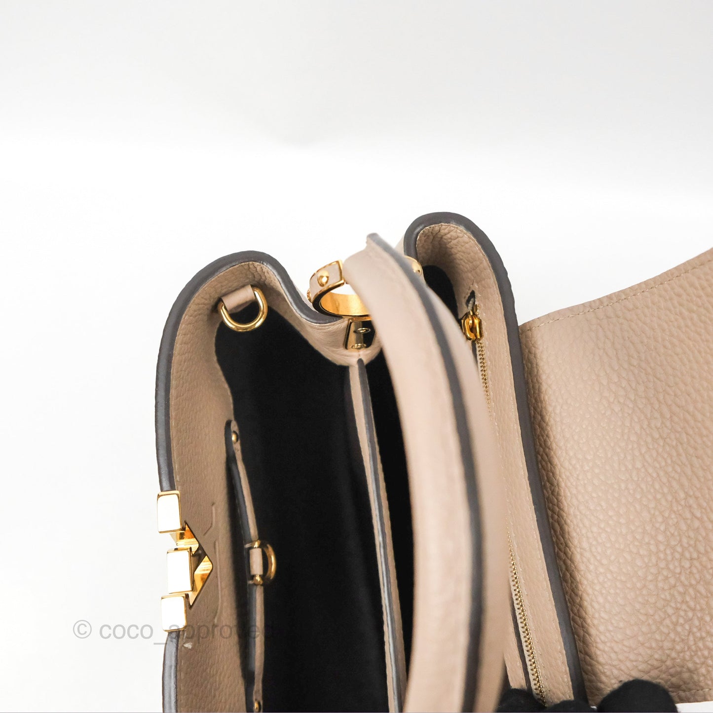 Louis Vuitton Taurillon Capucines BB Galet