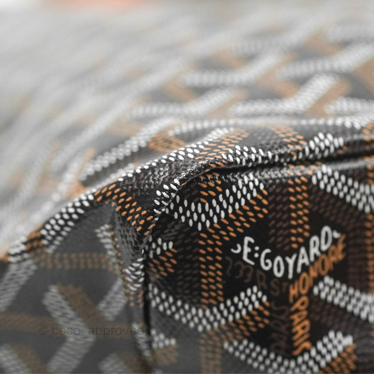 Goyard Saint Louis Tote PM⁣⁣⁣⁣⁣⁣⁣⁣⁣⁣⁣⁣⁣⁣⁣⁣⁣⁣⁣⁣ Black/Tan