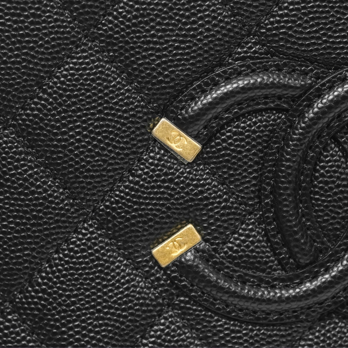 Chanel Quilted Small CC Filigree Vanity Case Black Caviar Aged Gold Hardware