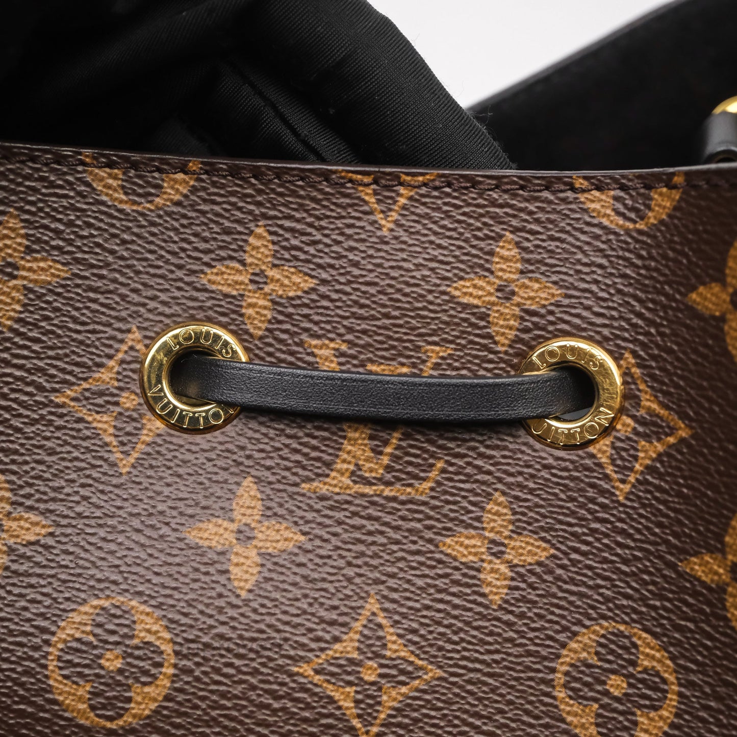 Louis Vuitton Neo Noe MM Monogram Canvas