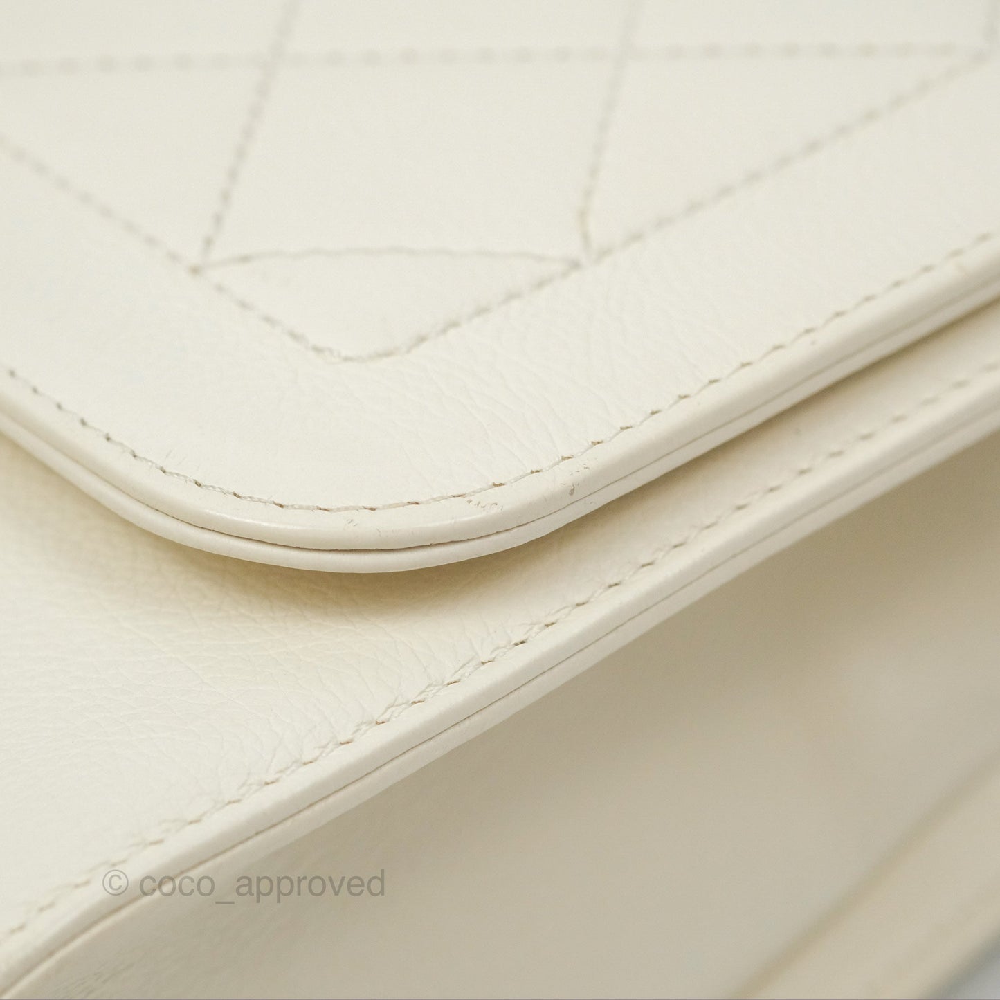 Chanel Quilted Label Click Flap Bag White Grained Calfskin Gold Hardware