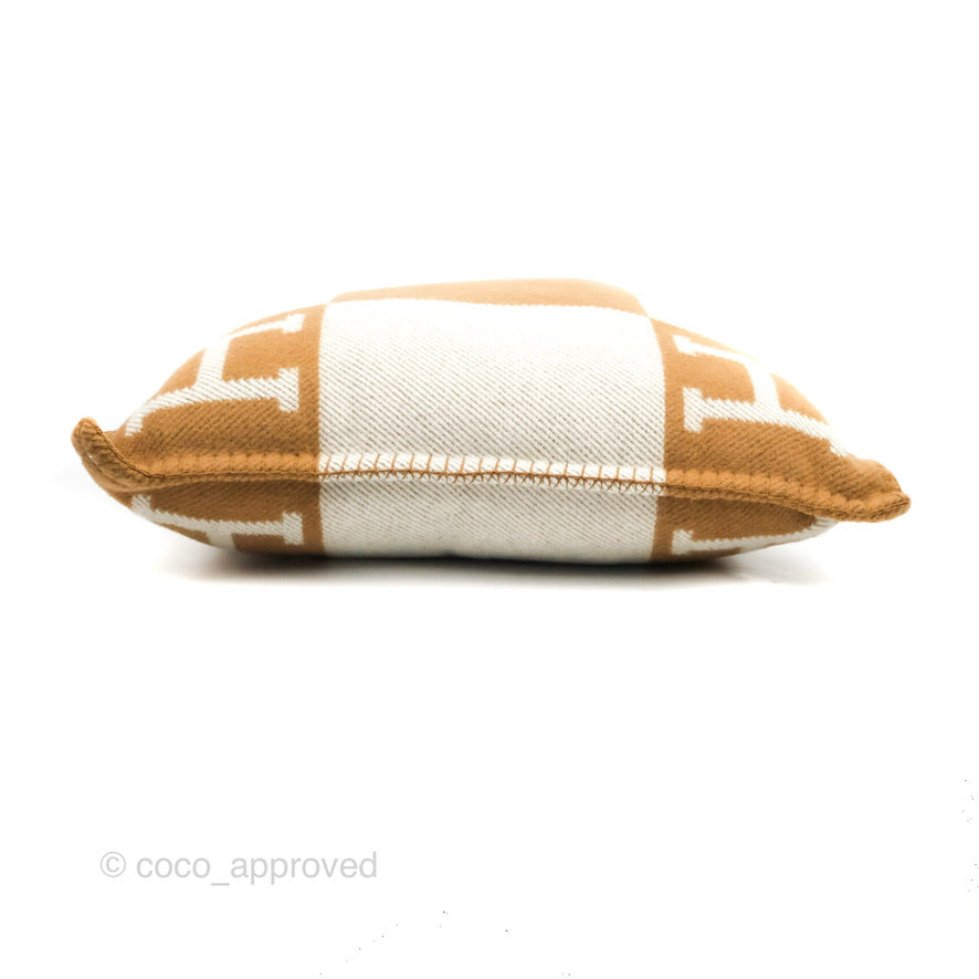 Hermes Small Avalon Pillow Écru / Camel