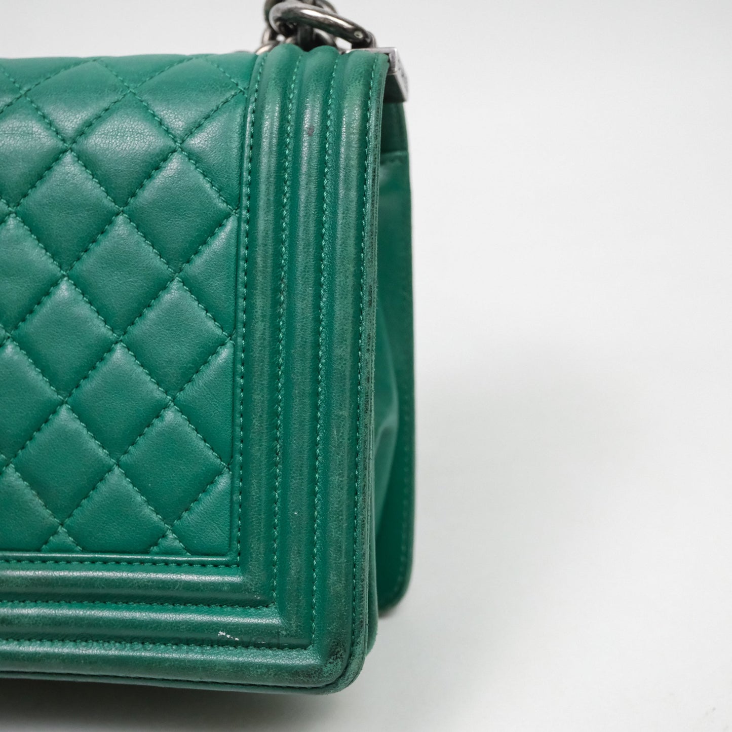 Chanel Medium Boy Quilted Green Lambskin Ruthenium Hardware