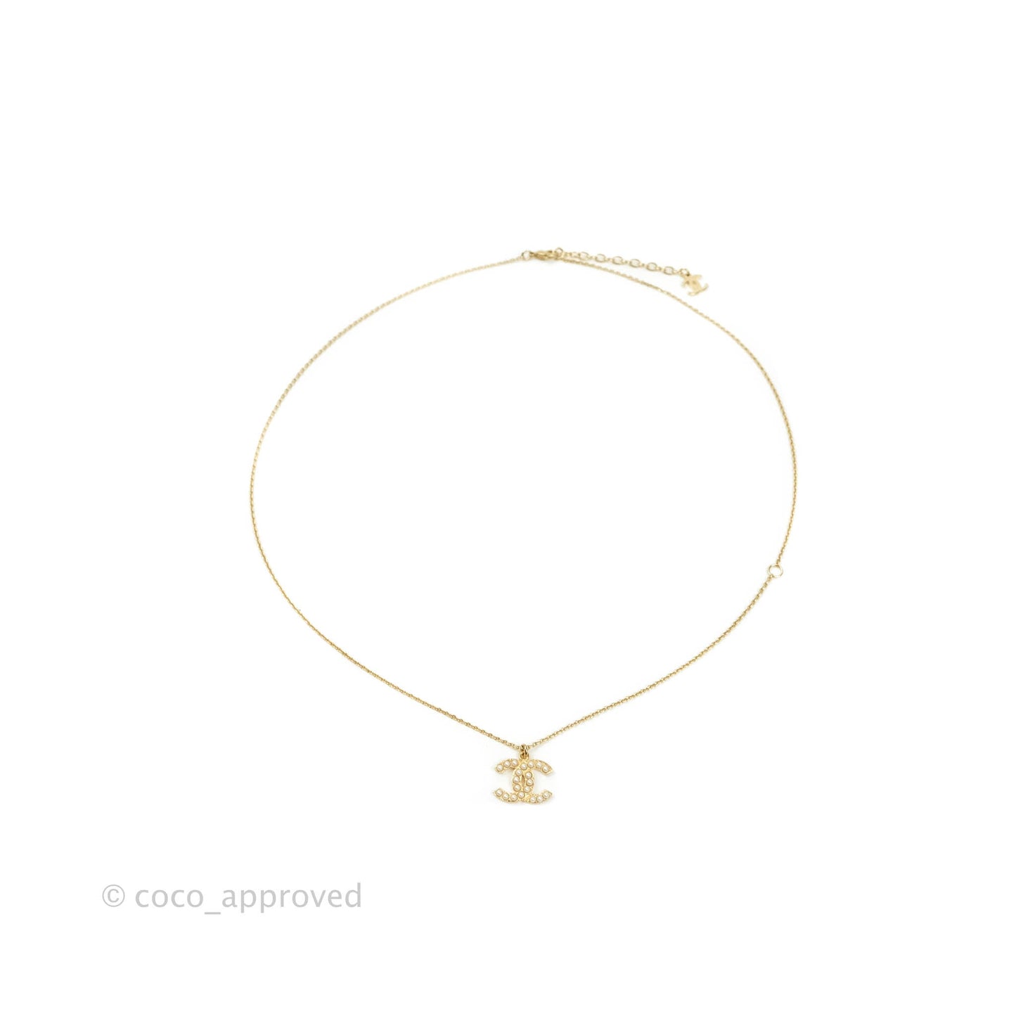 Chanel CC Pearl Necklace Gold Tone 20B