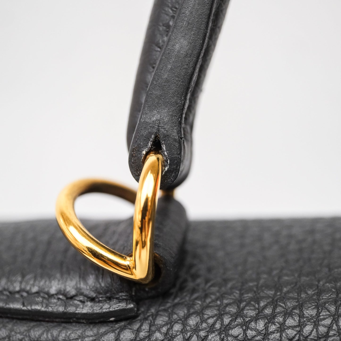 Hermès Kelly 28 Noir 89 Togo Gold Hardware