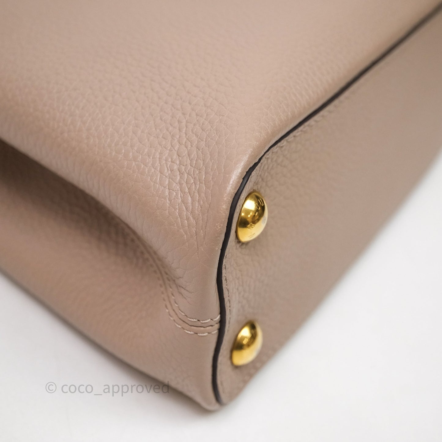 Louis Vuitton Taurillon Capucines BB Galet