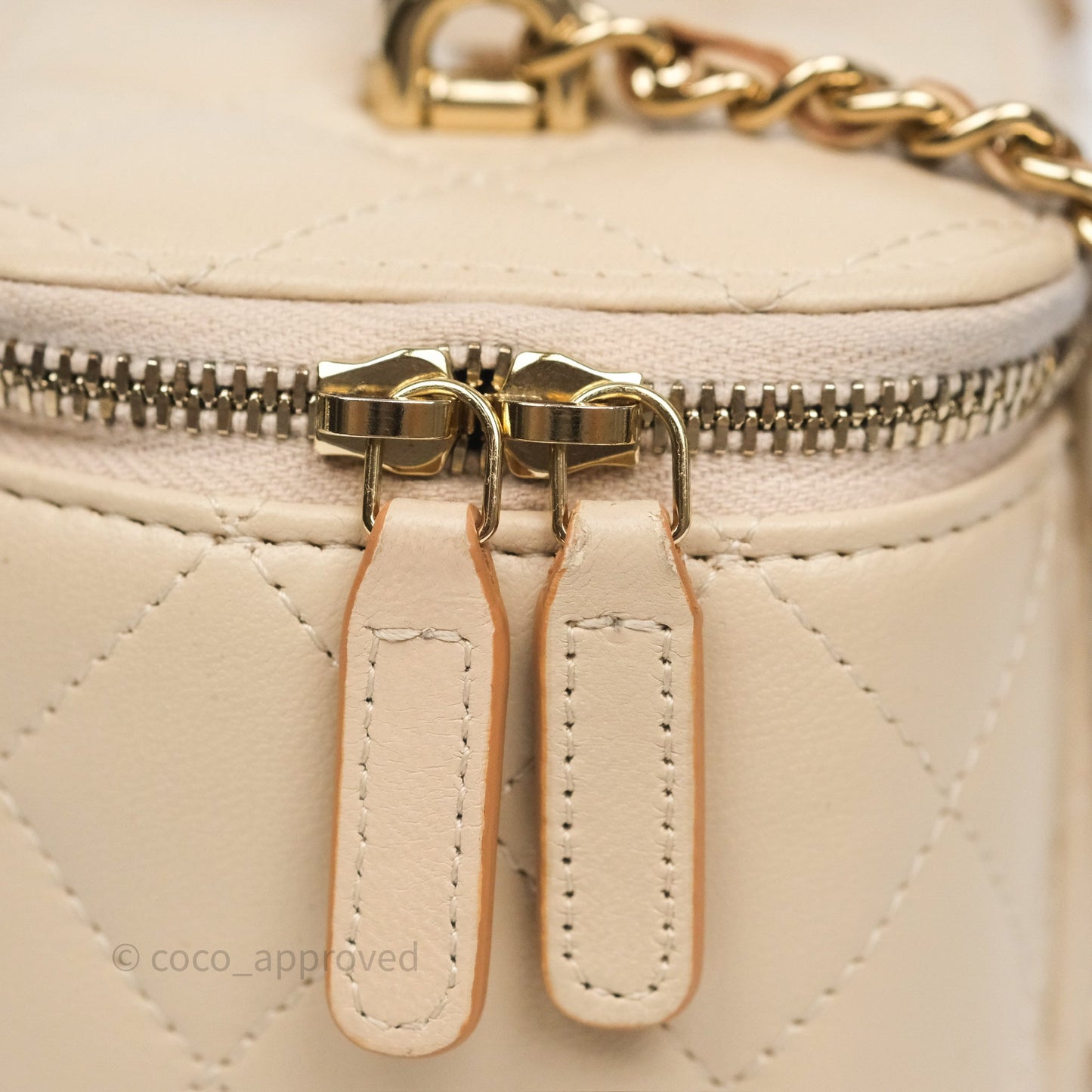 Chanel Vanity Rectangular Top Handle Ecru/Beige Lambskin Gold Hardware 23P