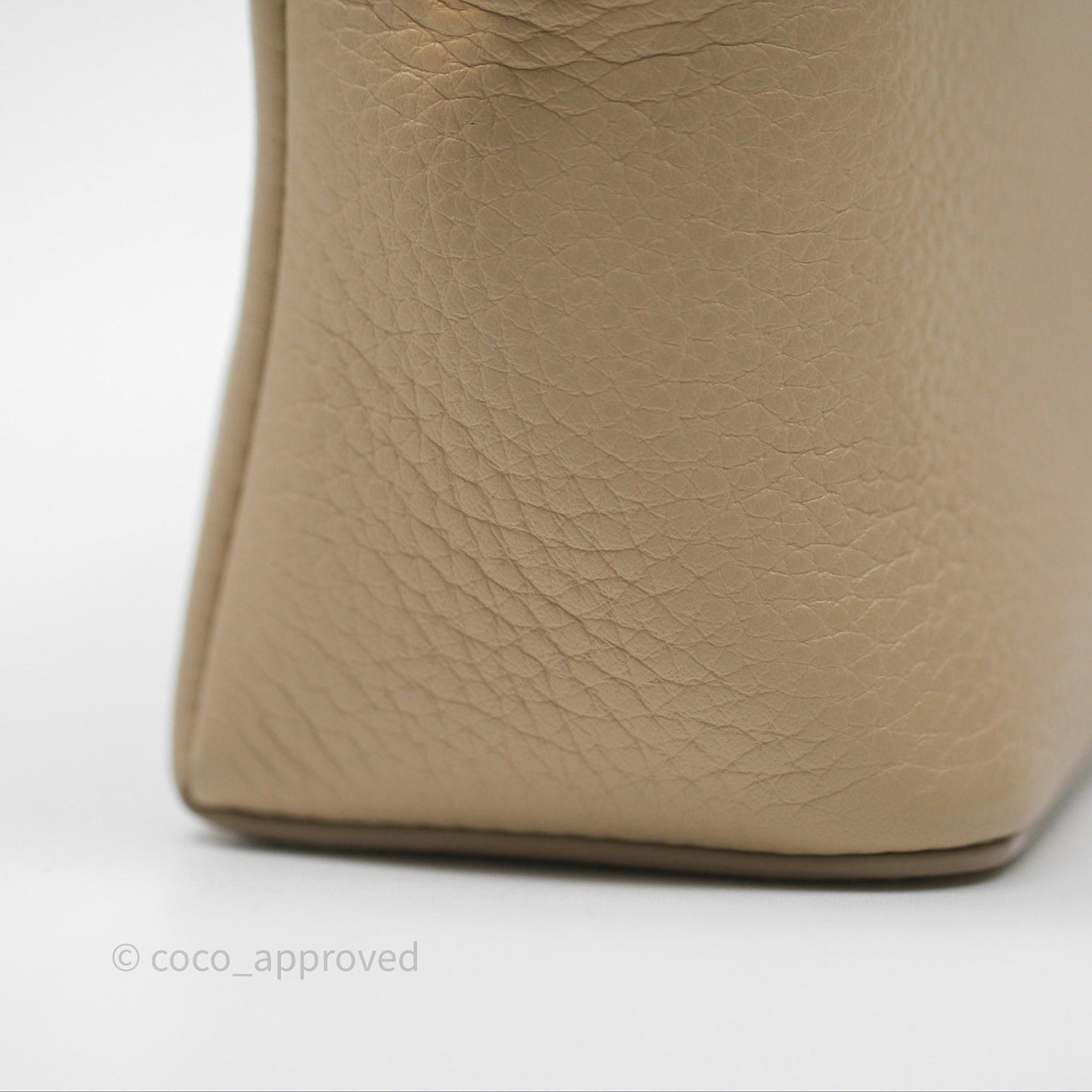 Loro Piana Extra Pocket L19 Cream Grained Calfskin Gold Hardware