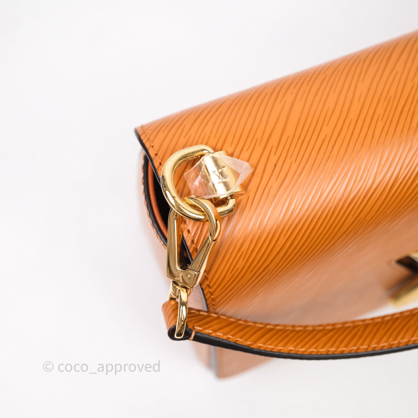 Louis Vuitton Twist Bag MM Gold Honey Epi