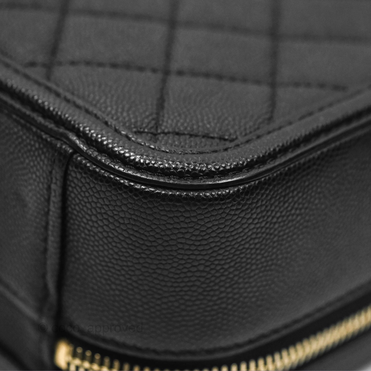 Chanel Quilted Medium CC Filigree Vanity Case Black Caviar Gold Hardware
