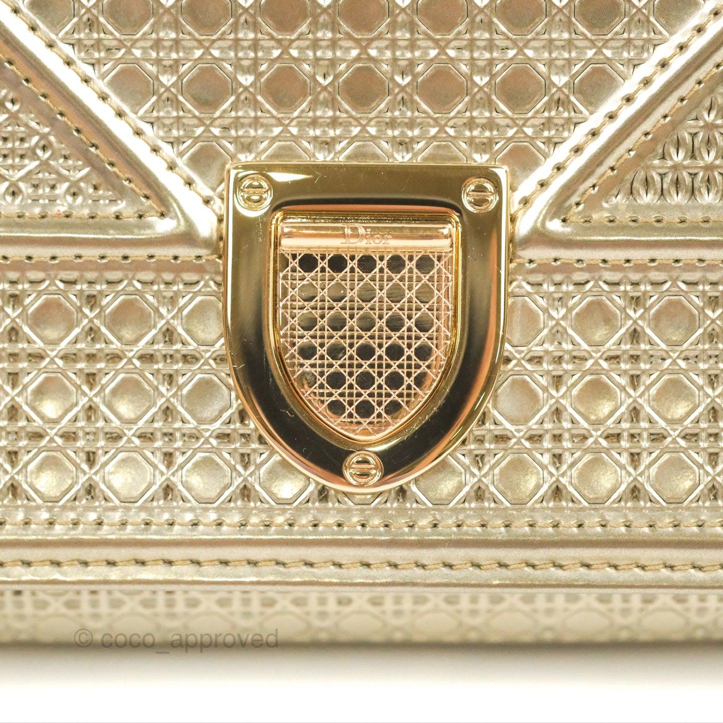 Christian Dior Diorama Clutch with Chain Metallic Gold Gold Hardware
