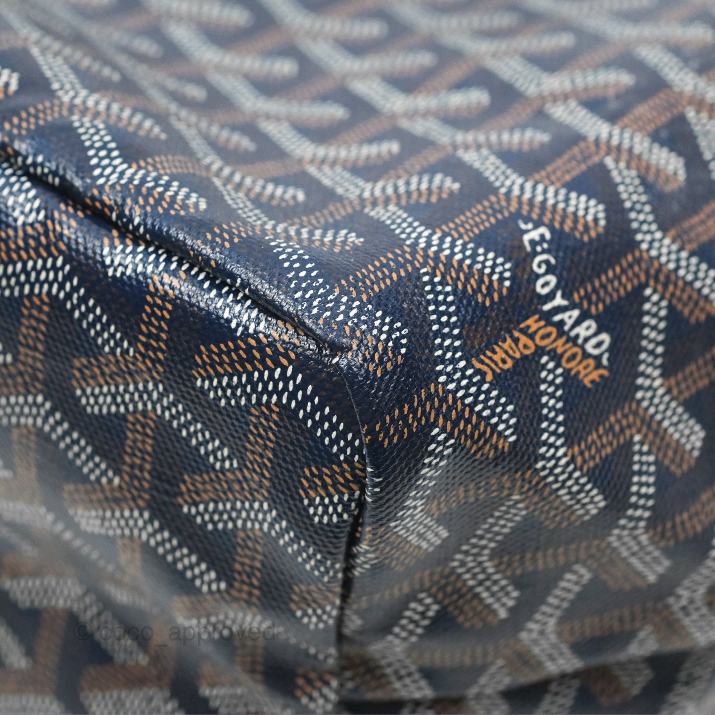Goyard St Louis Tote PM ⁣⁣⁣⁣⁣⁣⁣⁣⁣⁣⁣⁣⁣⁣⁣⁣⁣⁣⁣⁣Navy