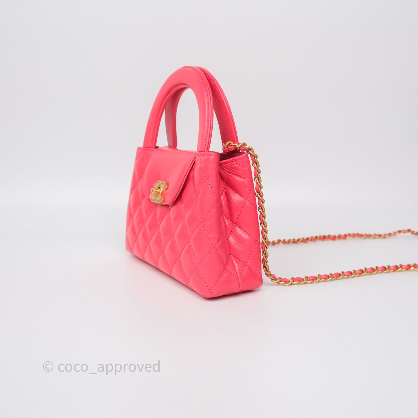 Chanel Kelly Bag Pink Shiny Calfskin Aged Gold Hardware