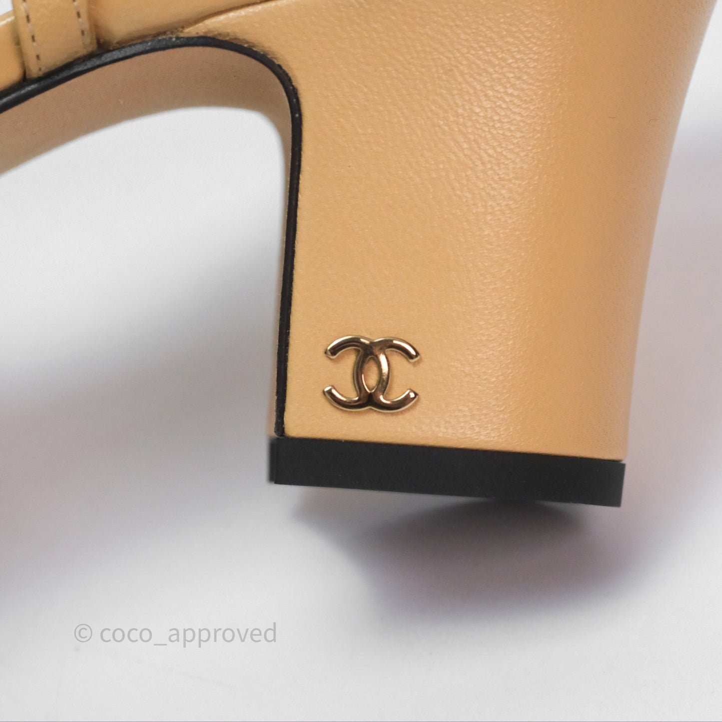Chanel Classic Slingback Beige Black Leather Size 38