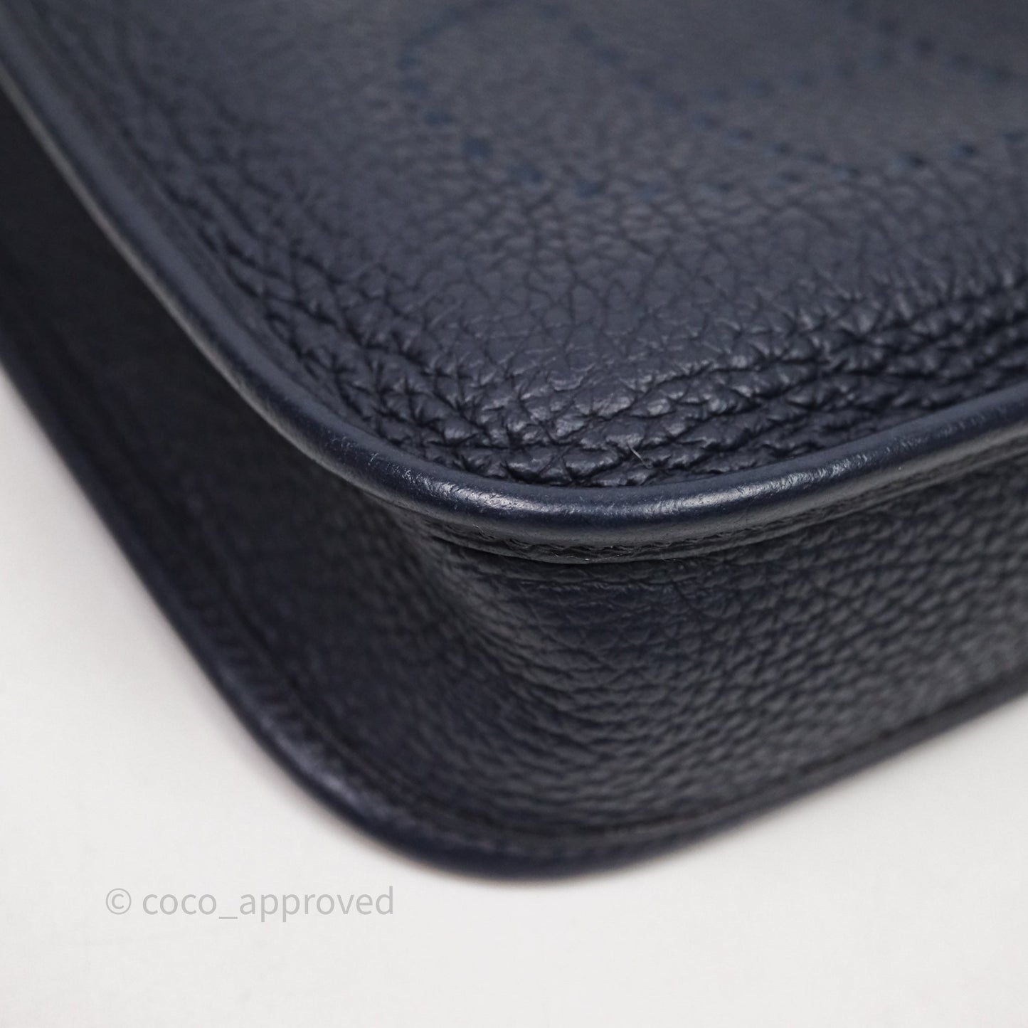 Hermès Mini Evelyne 16 Bleu Nuit 2Z Clemence Gold Hardware