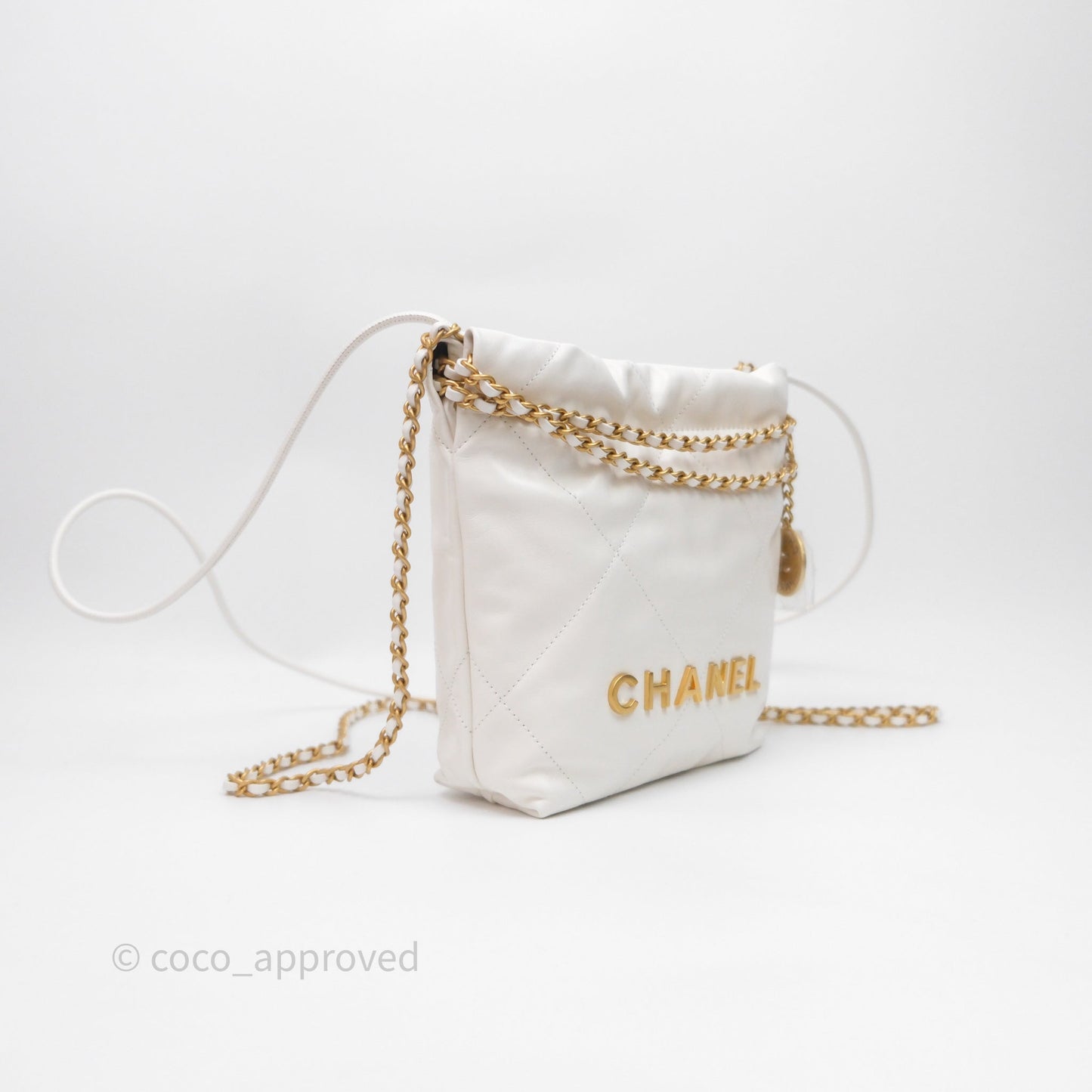 Chanel 22 Mini Bag White Shiny Crumpled Calfskin Aged Gold Hardware