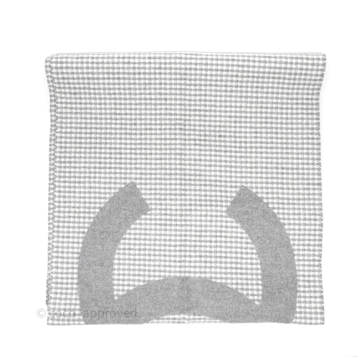 Chanel CC Reversible Cashmere Scarf Grey/ White 23B