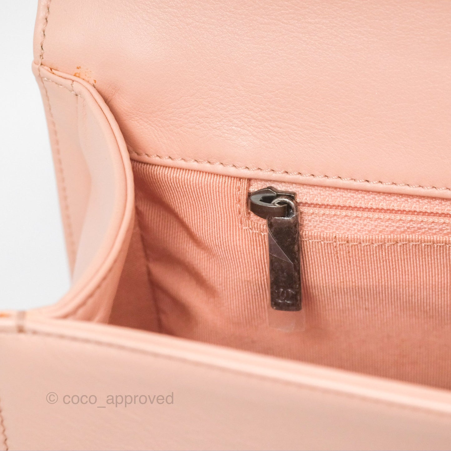 Chanel Quilted New Medium Boy Pink Lambskin Ruthenium Hardware