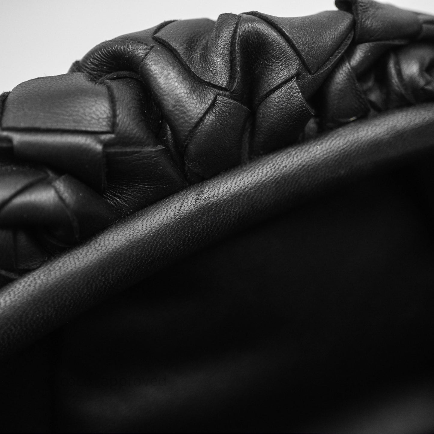 Bottega Veneta Mini Pouch Black Intrecciato Calfskin