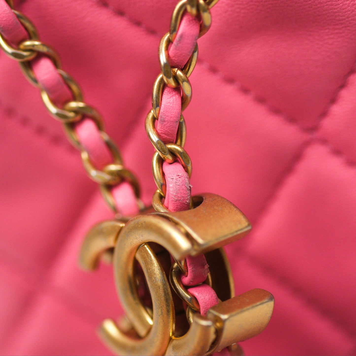 Chanel Pearl Crush Drawstring Bucket Bag Pink Lambskin Aged Gold Hardware