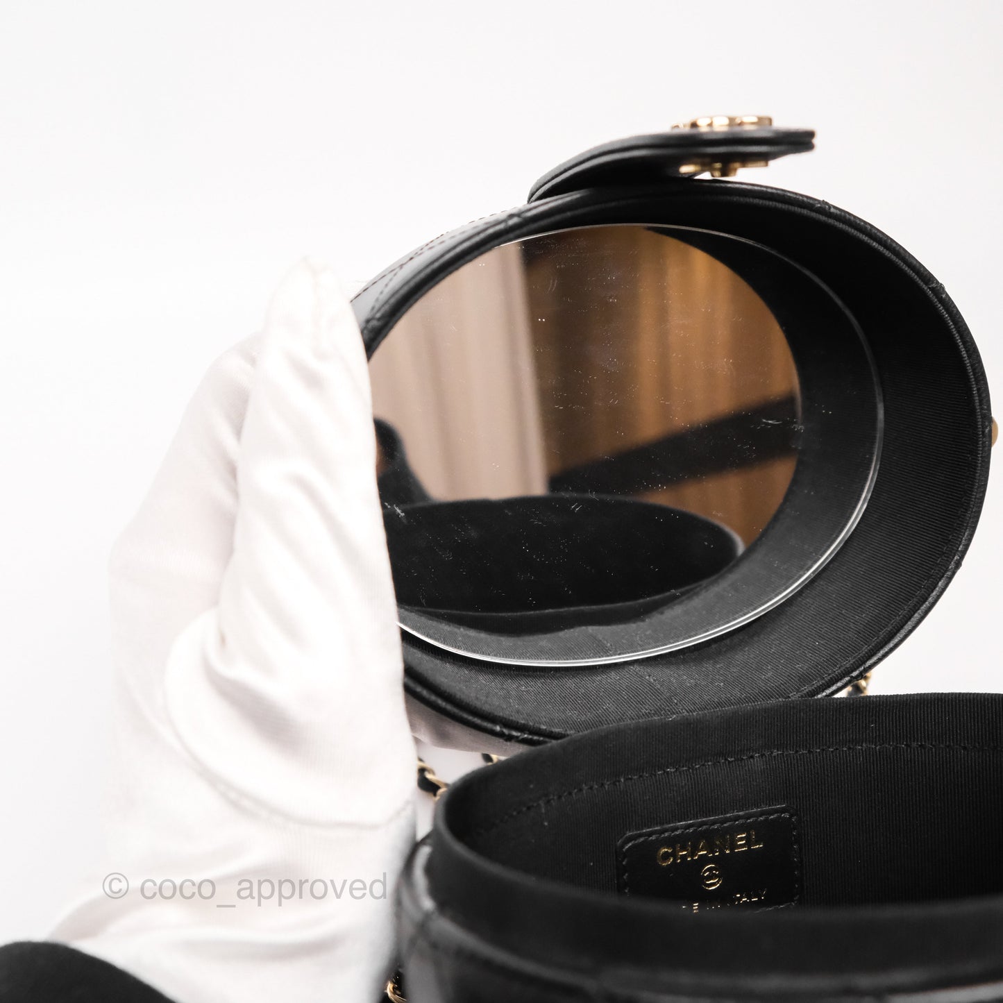 Chanel Quilted Round Vanity Clutch With Chain Black Lambskin Gold Hardware