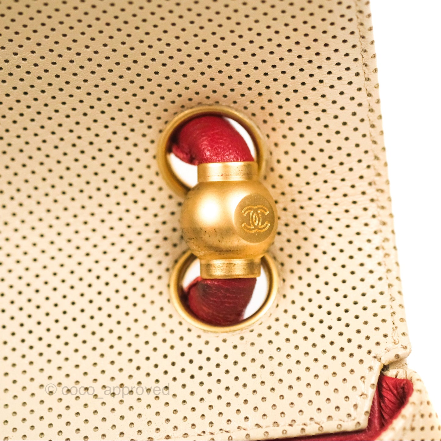 Chanel Vintage Medium Perforated Single Flap Beige/Red Matte Gold Hardware⁣⁣