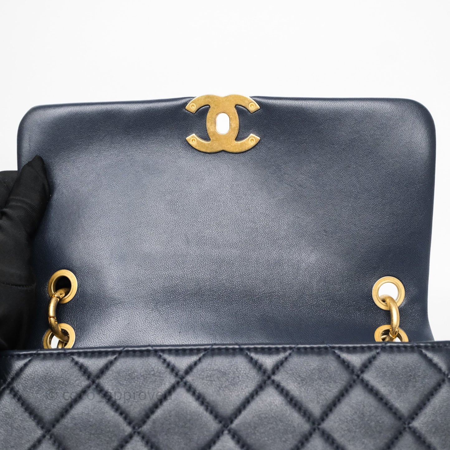 Chanel Quilted Entwined Chain Bag Navy Lambskin Aged Gold Hardware 21P