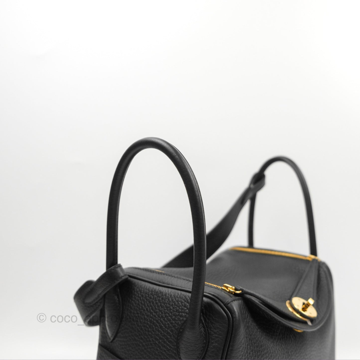 Hermès Lindy 26 Black Clemence Gold Hardware