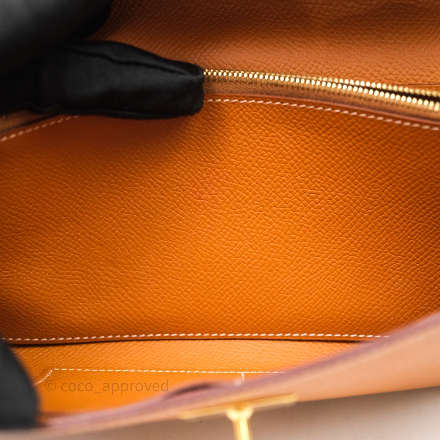 Hermès Kelly To Go Wallet Gold 37 Epsom Gold Hardware
