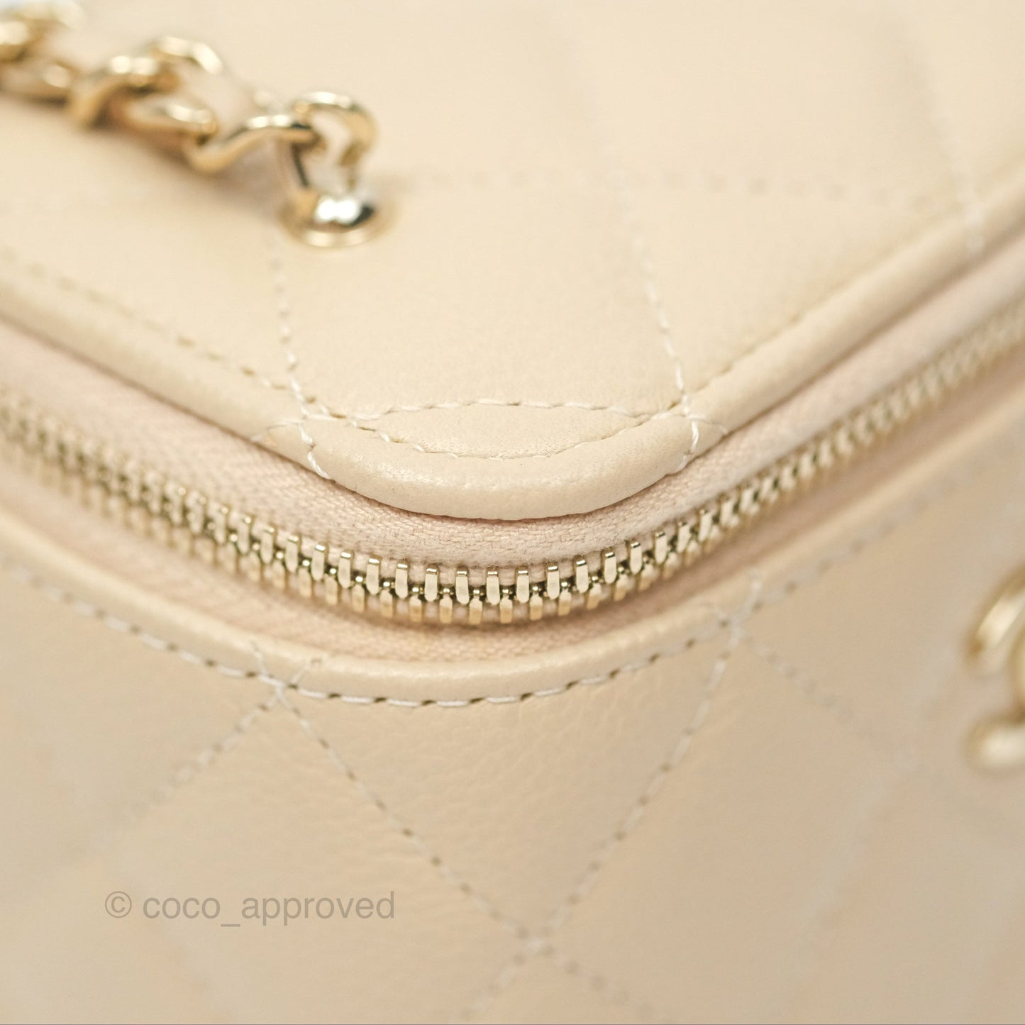 Chanel Mini Vanity With CC Chain Light Beige Caviar Gold Hardware