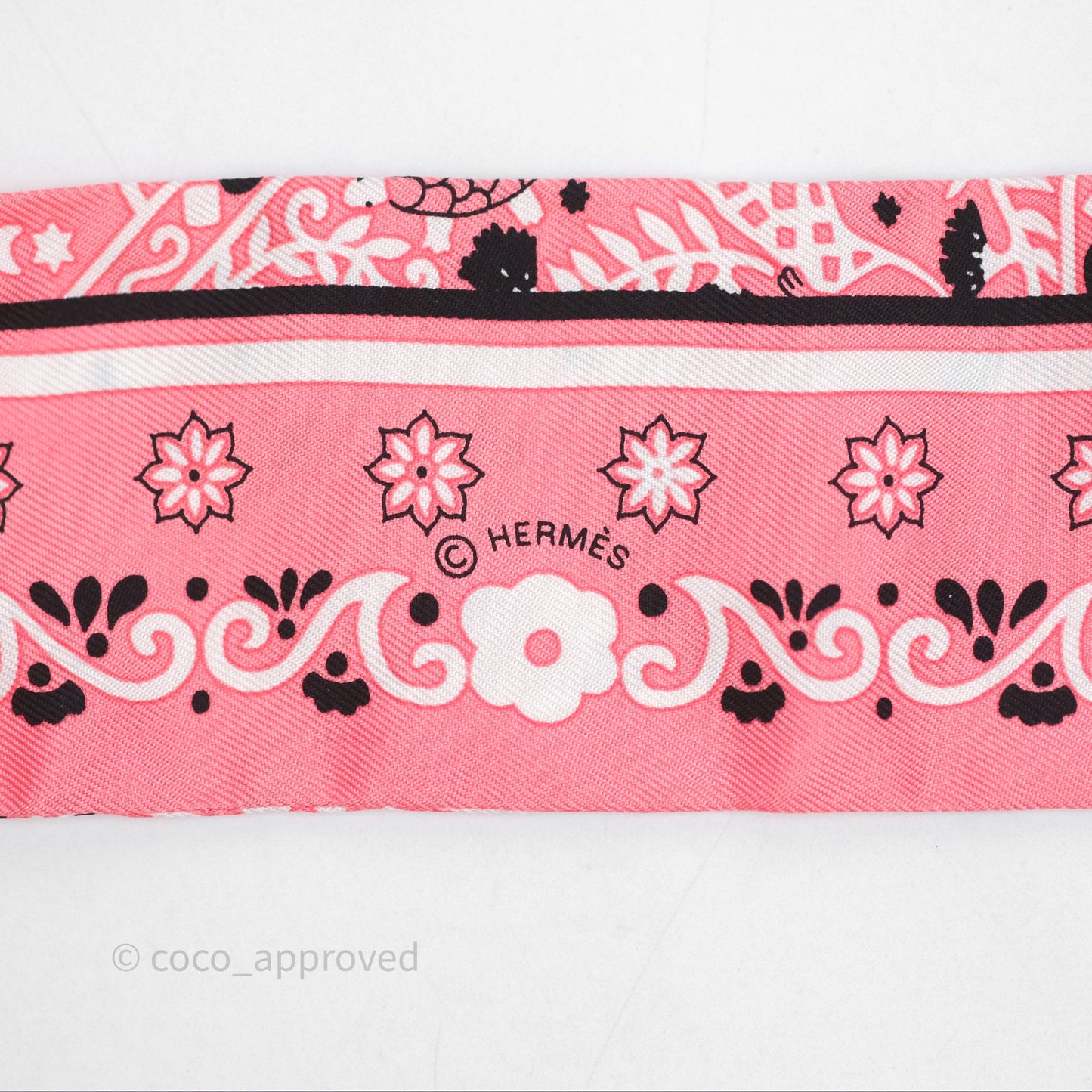 Hermès Peuple Du Vent Silk Twilly