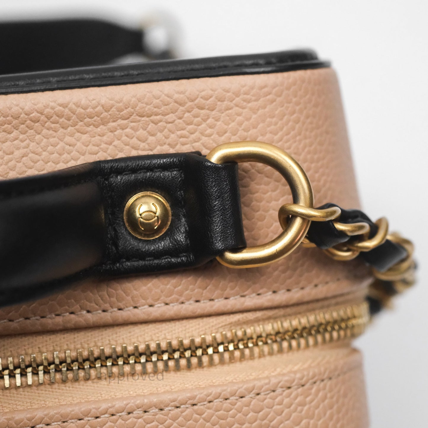 Chanel Quilted Medium CC Filigree Vanity Case Beige Caviar Gold Hardware
