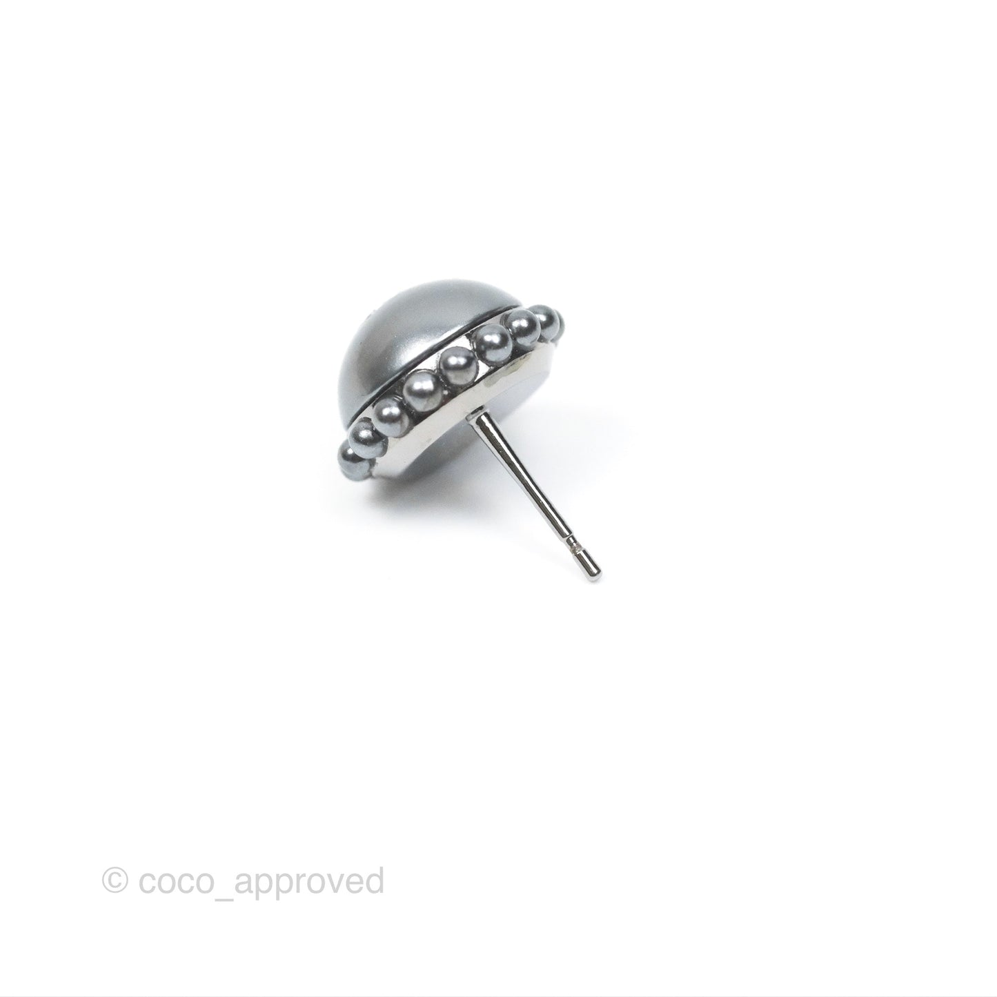 Chanel CC Round Earrings Gun Metal 17K