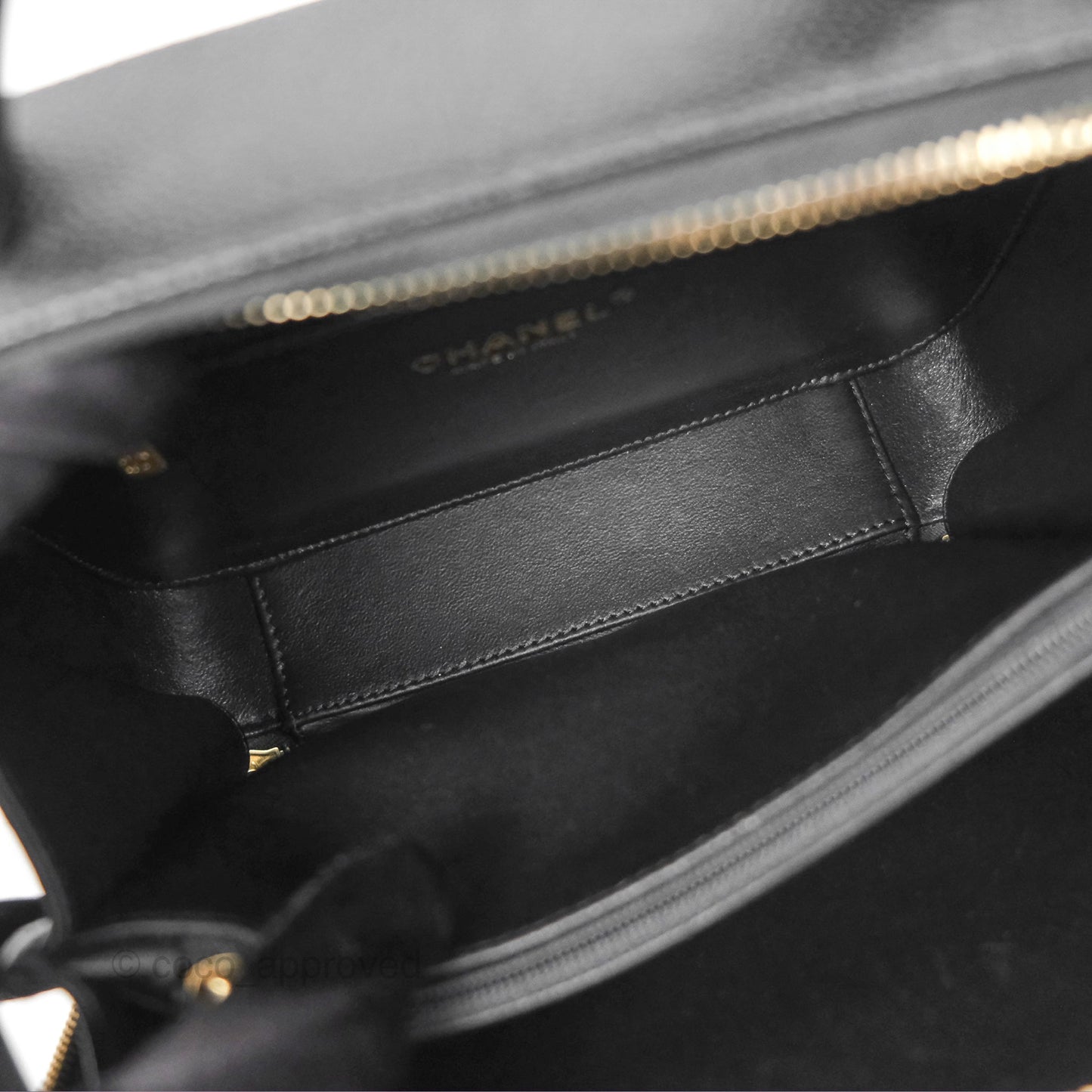 Chanel Quilted Medium CC Filigree Vanity Case Black Caviar Aged Gold Hardware