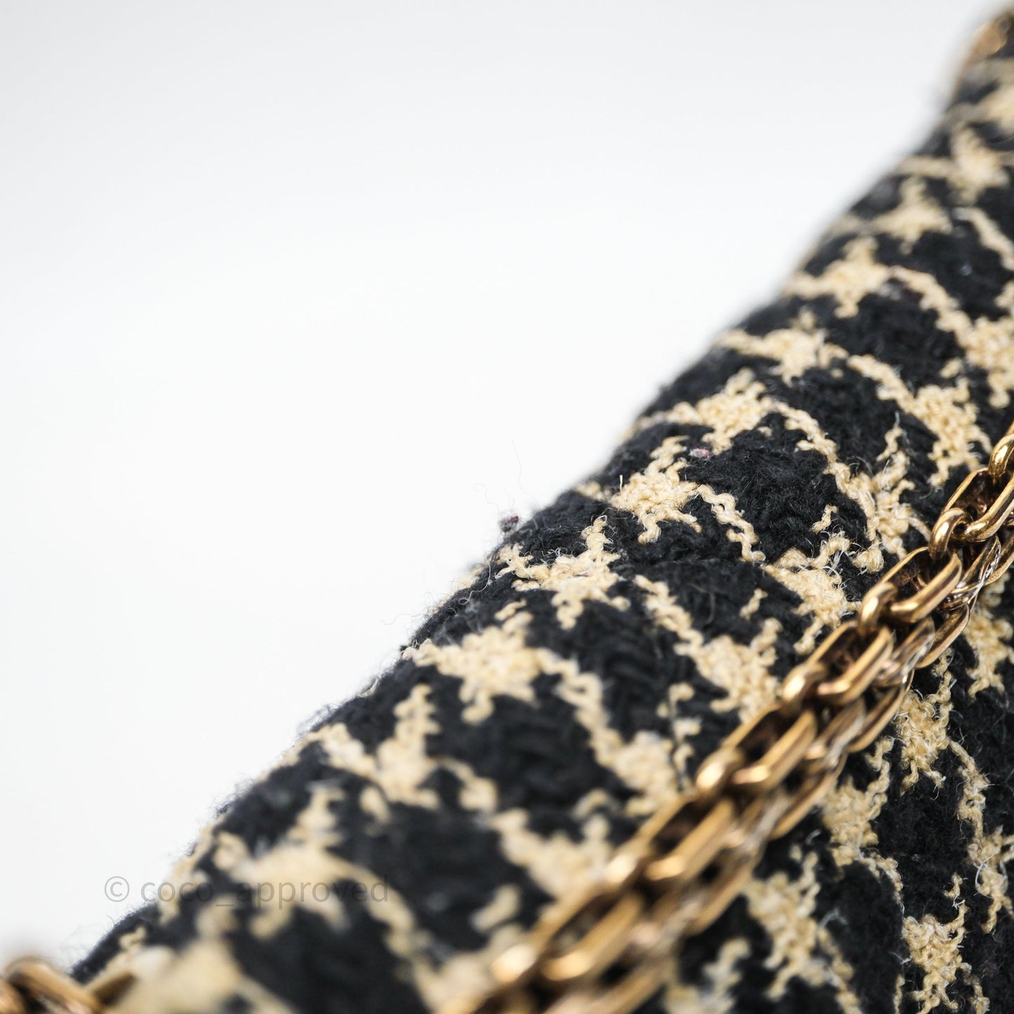 Chanel Reissue 225 Flap Houndstooth Beige Black Fabric Antique Gold Hardware